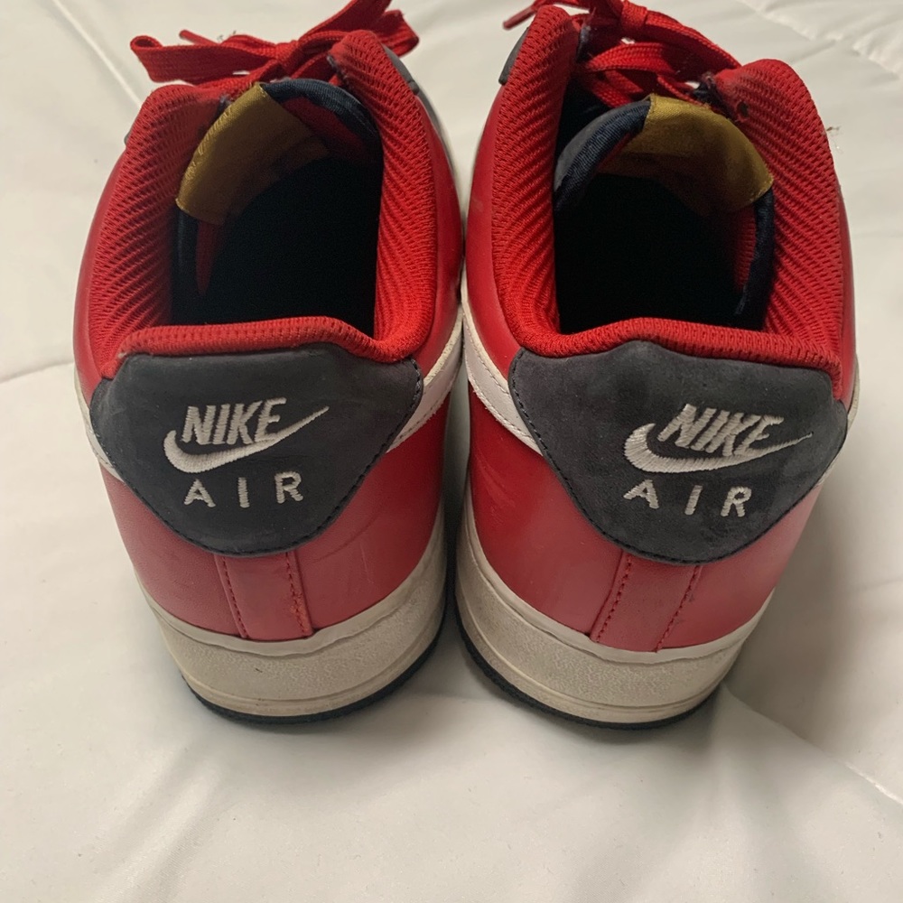 Nike Airs Size 10